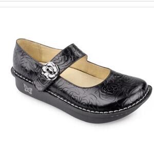 Alegria by PG Lite Paloma Sea Turtle Black Embossed Clogs Size 39 US 9